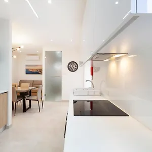 Fl56 - New 3storey House - Private Entrance & Roof , Floriana Malta