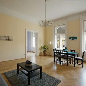 Klauzal Ter 9 Appartamento